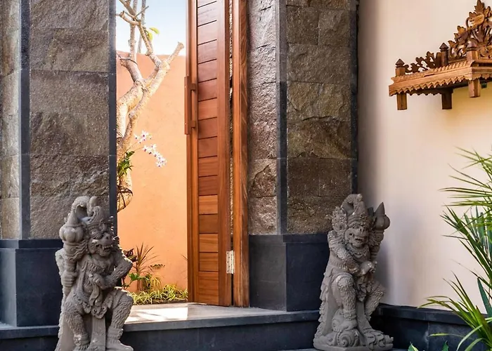 Inspiration - Upscale Near Center